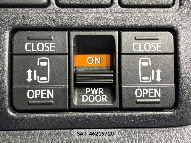 Toyota VOXY 2021-03 7226954-2