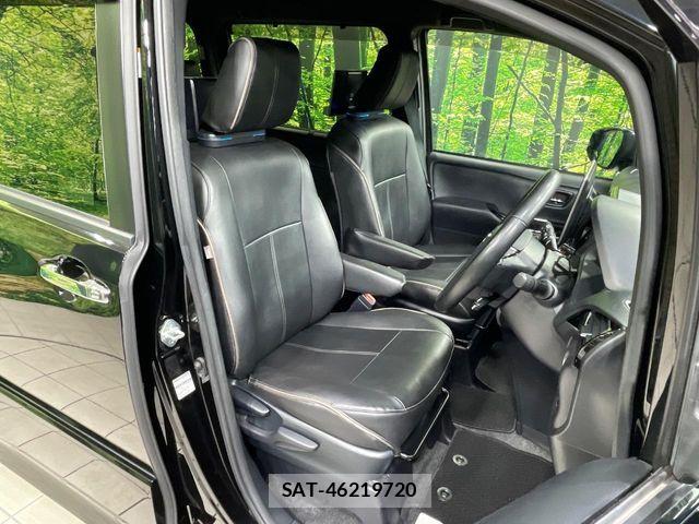 Toyota VOXY 2021-03 7226954-7