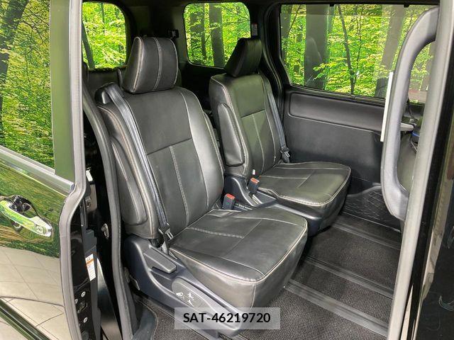 Toyota VOXY 2021-03 7226954-8