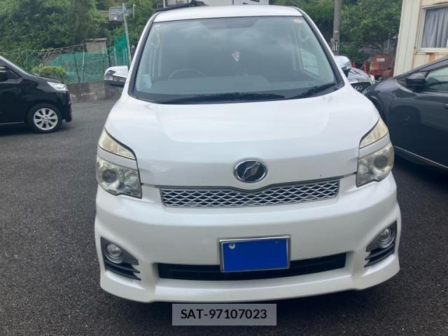 Toyota VOXY 2012-04 7226866-0