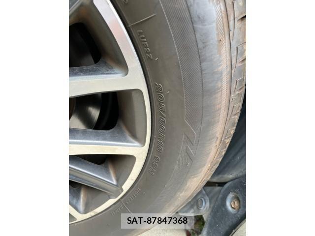Toyota VOXY 2016-09 7226897-12
