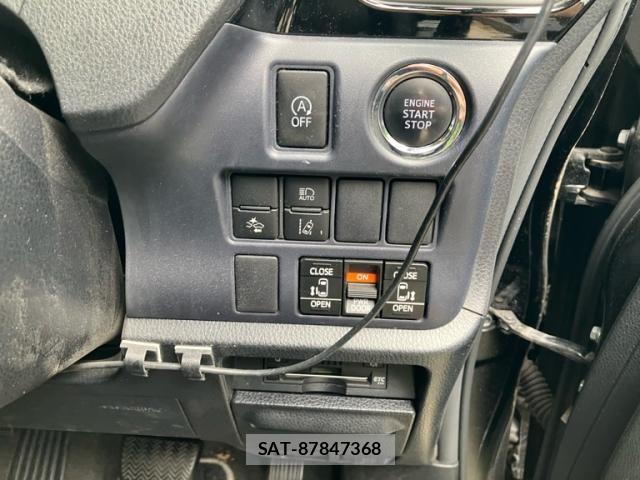 Toyota VOXY 2016-09 7226897-19