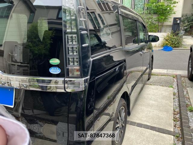 Toyota VOXY 2016-09 7226897-7