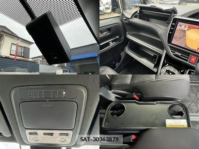 Toyota VOXY 2019-07 7226936-24