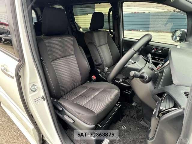 Toyota VOXY 2019-07 7226936-6