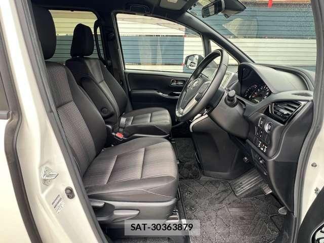 Toyota VOXY 2019-07 7226936-7