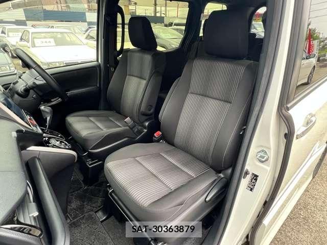 Toyota VOXY 2019-07 7226936-8