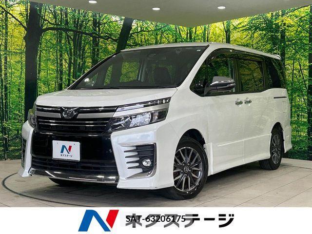 Toyota VOXY 2017-05 7226903-0