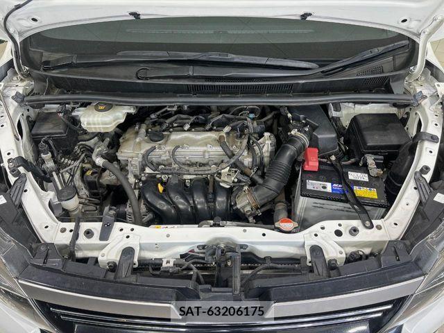 Toyota VOXY 2017-05 7226903-18