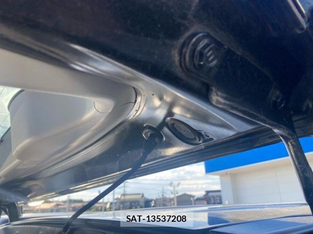 Toyota VOXY 2014-02 7226875-13