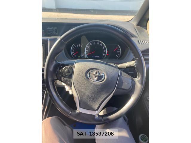 Toyota VOXY 2014-02 7226875-21