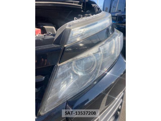 Toyota VOXY 2014-02 7226875-4