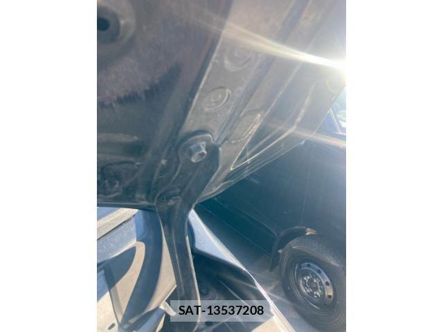 Toyota VOXY 2014-02 7226875-5