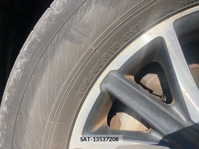 Toyota VOXY 2014-02 7226875-7