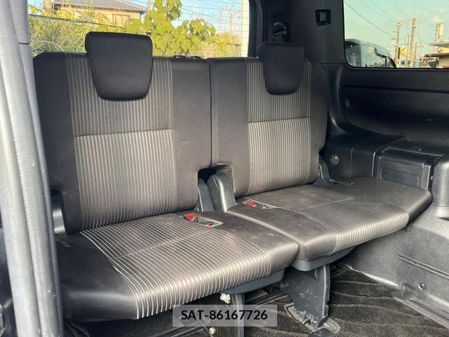 Toyota VOXY 2018-12 7226931-9