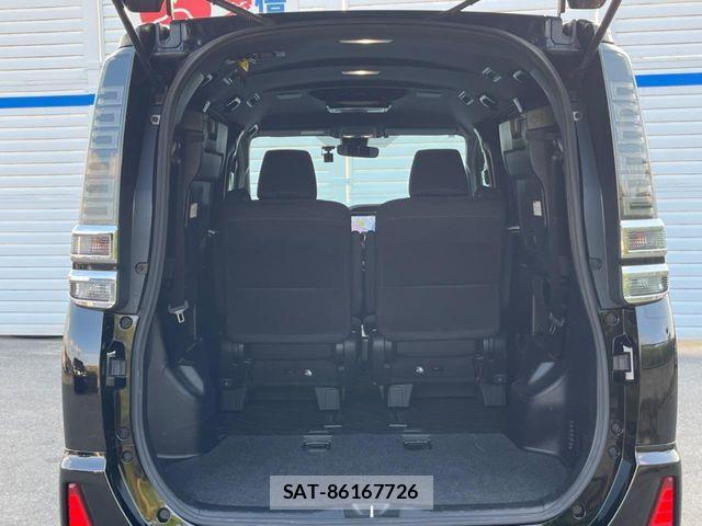 Toyota VOXY 2018-12 7226931-10