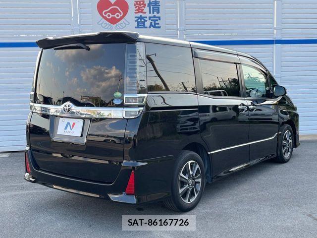 Toyota VOXY 2018-12 7226931-17