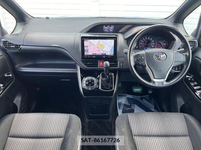 Toyota VOXY 2018-12 7226931-1