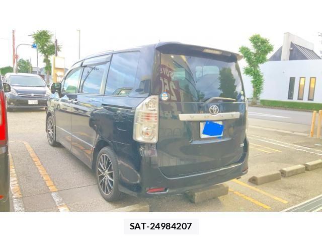 Toyota VOXY 2009-07 7226849-4