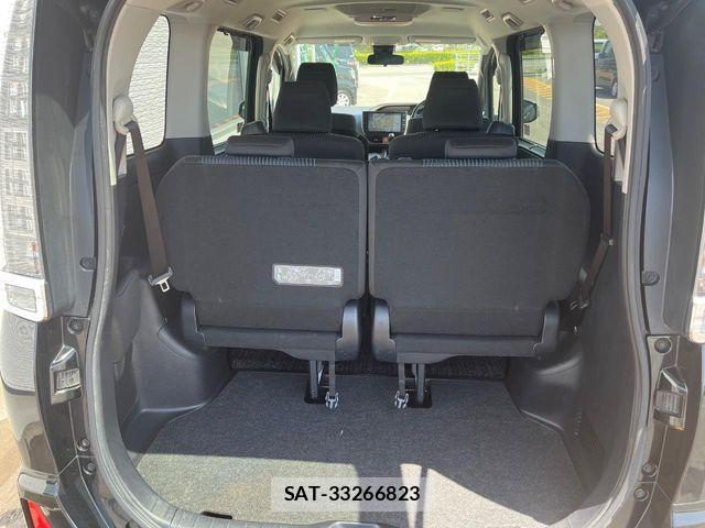 Toyota VOXY 2016-02 7226891-12