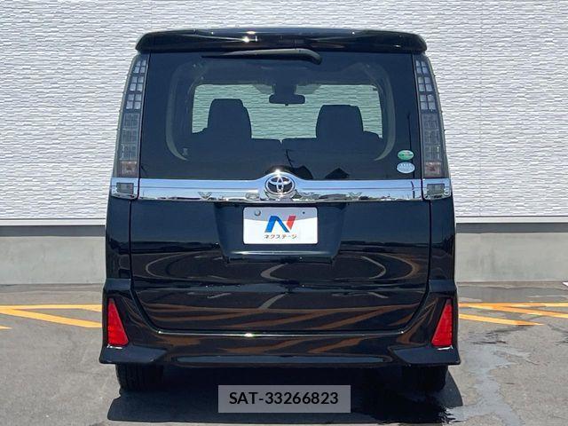 Toyota VOXY 2016-02 7226891-14