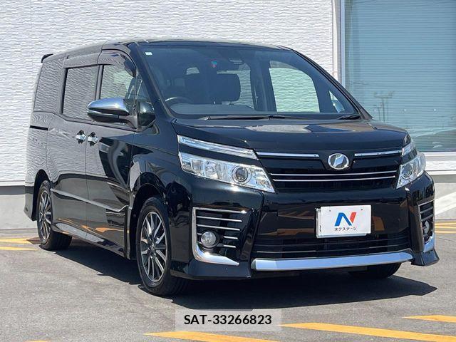 Toyota VOXY 2016-02 7226891-15
