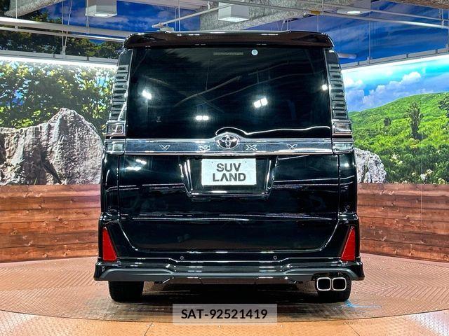 Toyota VOXY 2020-11 7226946-15