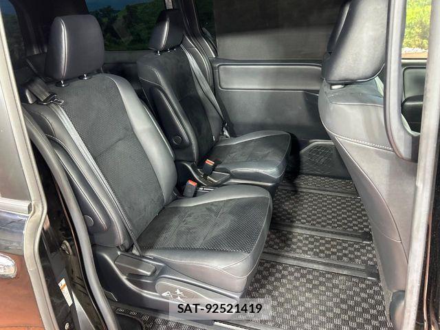 Toyota VOXY 2020-11 7226946-8