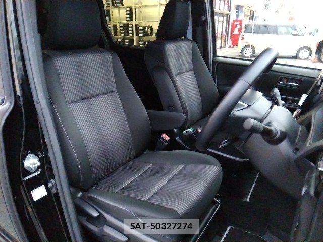 Toyota VOXY 2020-06 7226943-10