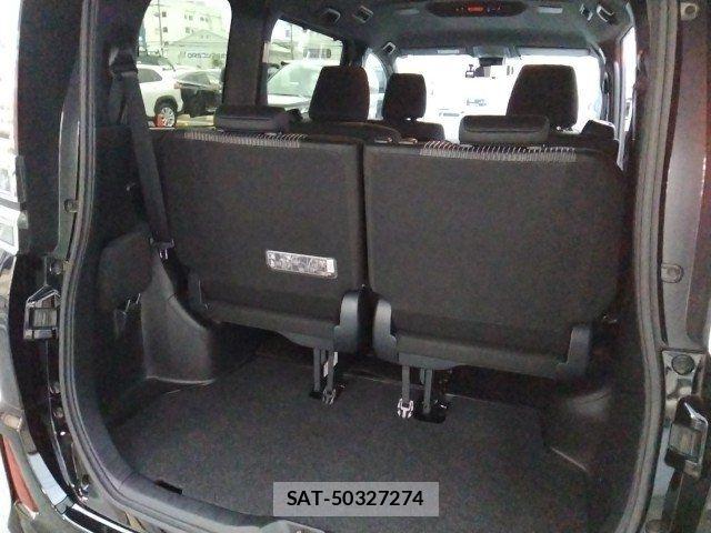 Toyota VOXY 2020-06 7226943-13