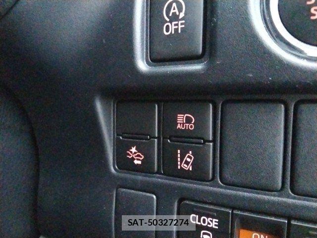 Toyota VOXY 2020-06 7226943-15