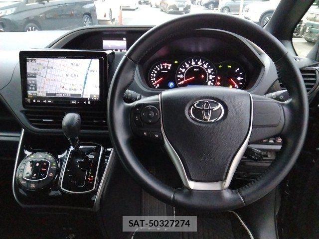 Toyota VOXY 2020-06 7226943-1