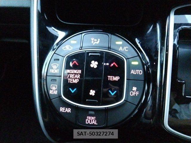 Toyota VOXY 2020-06 7226943-21