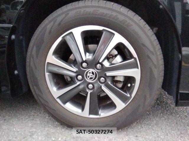 Toyota VOXY 2020-06 7226943-23