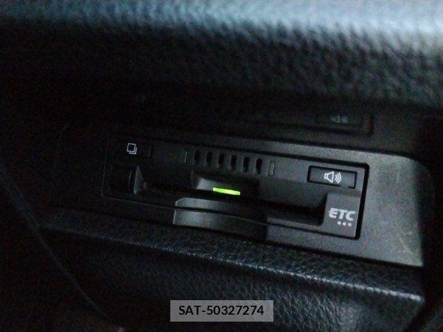 Toyota VOXY 2020-06 7226943-24