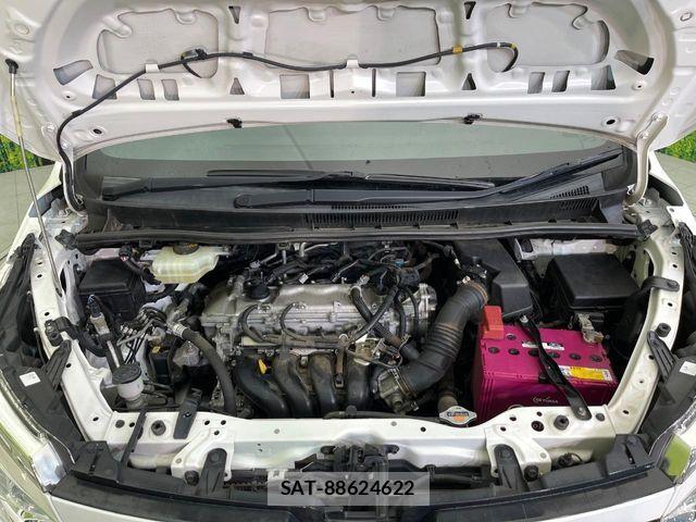 Toyota VOXY 2015-12 7217149-17