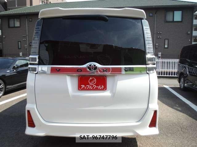 Toyota VOXY 2017-09 7226910-9