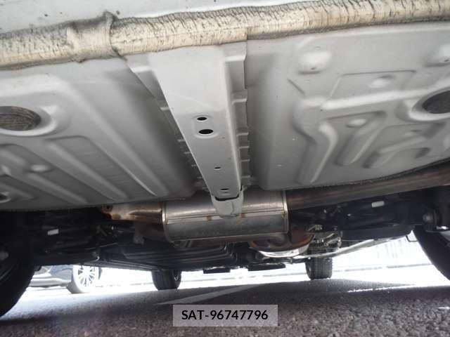 Toyota VOXY 2017-09 7226910-12