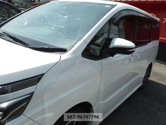 Toyota VOXY 2017-09 7226910-6