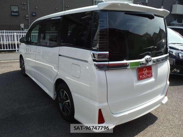 Toyota VOXY 2017-09 7226910-7