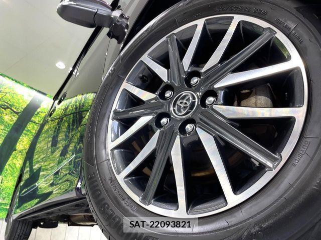 Toyota VOXY 2017-02 7226900-13