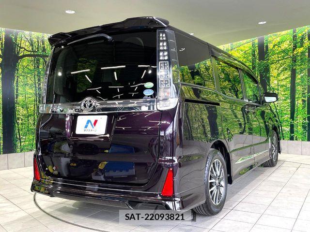 Toyota VOXY 2017-02 7226900-17