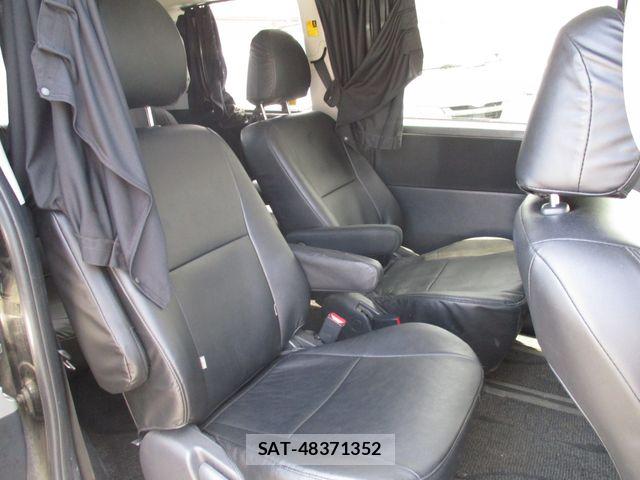 Toyota VOXY 2011-06 7226859-14