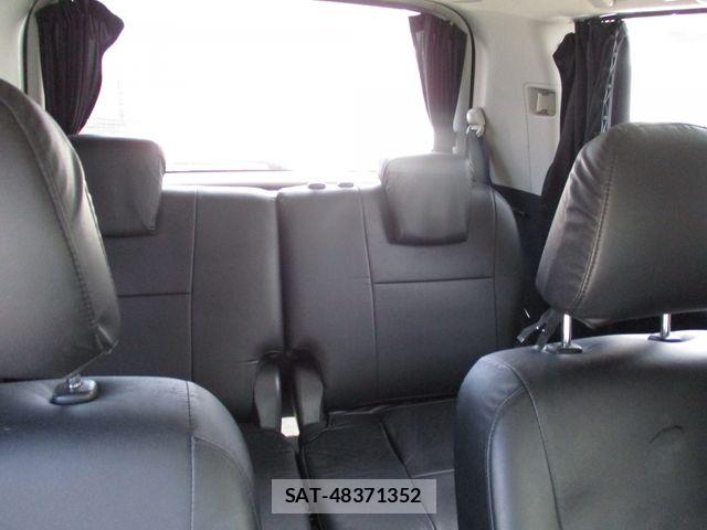 Toyota VOXY 2011-06 7226859-15