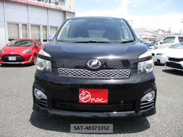 Toyota VOXY 2011-06 7226859-3