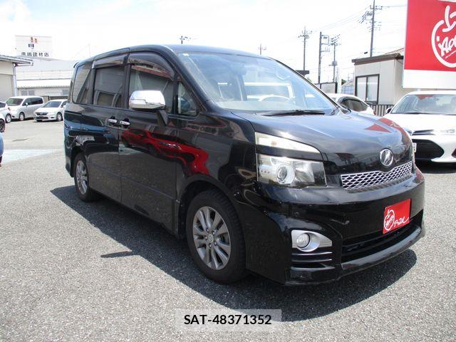 Toyota VOXY 2011-06 7226859-8