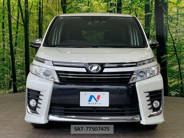 Toyota VOXY 2016-05 7226894-14
