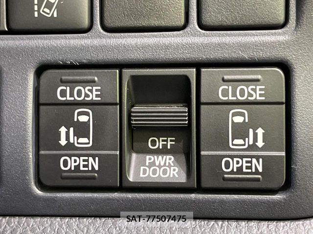 Toyota VOXY 2016-05 7226894-3