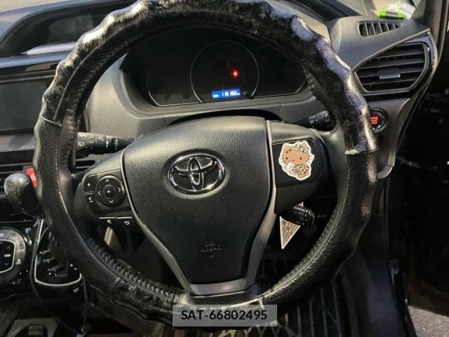 Toyota VOXY 2019-04 7226933-16