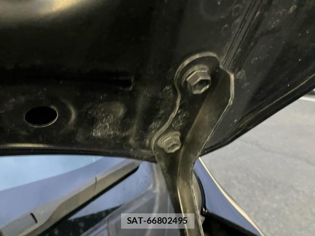 Toyota VOXY 2019-04 7226933-24